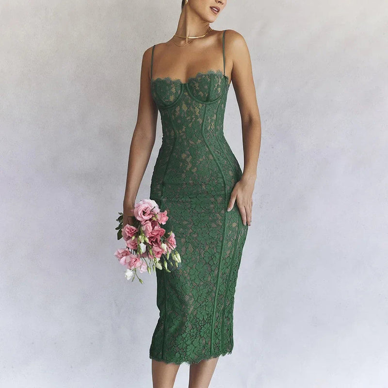 Classic Vintage Dress with a Flattering Fit