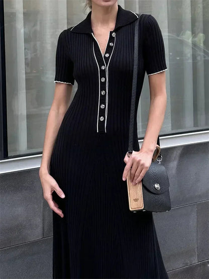 Effortlessly Elegant Dress with a Timeless Design