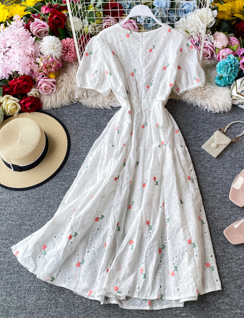 Gracefully Styled Dress for Any Occasion