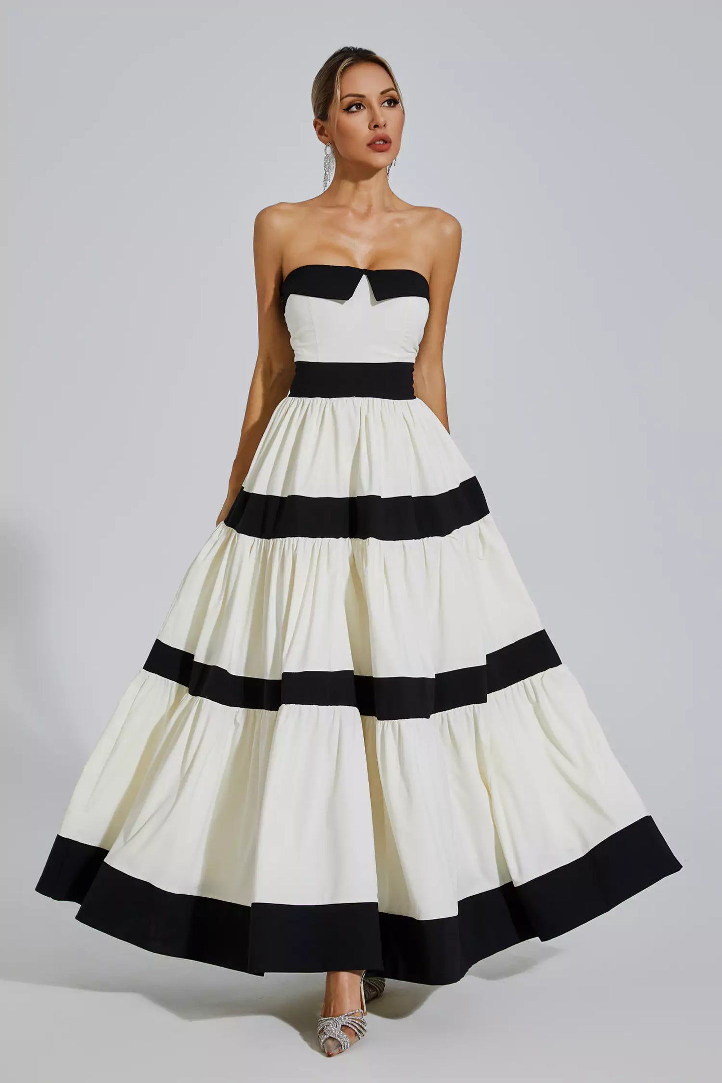 Beautifully Crafted Dress in a Classic Style
