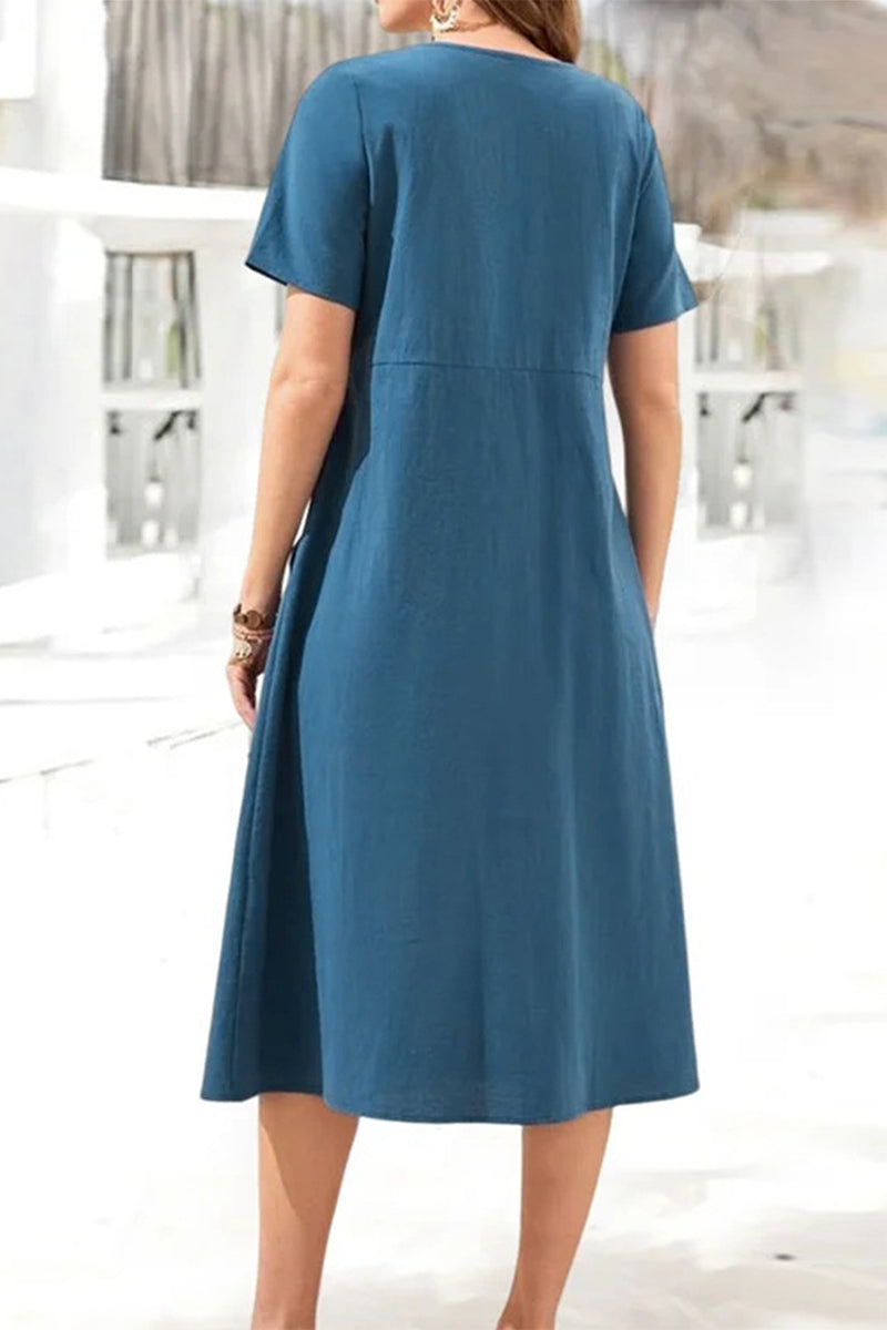 Classic Vintage Dress with a Flattering Fit