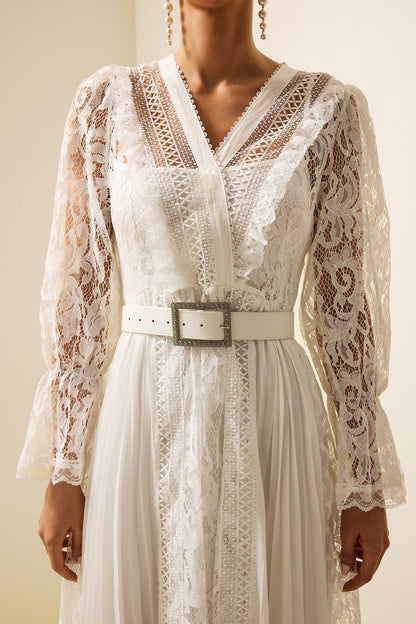 Sophisticated Dress with a Clean Classic Look