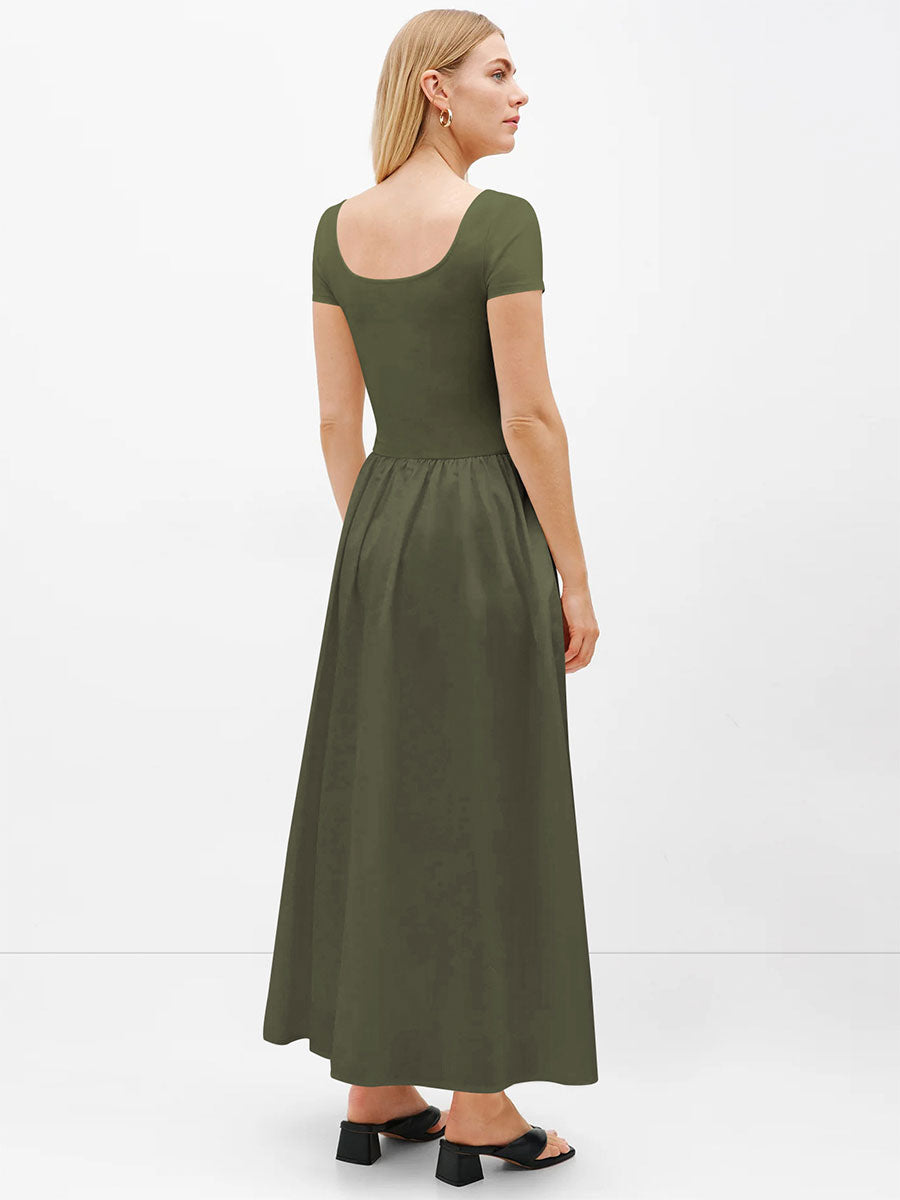 Classic Vintage Dress with a Flattering Fit