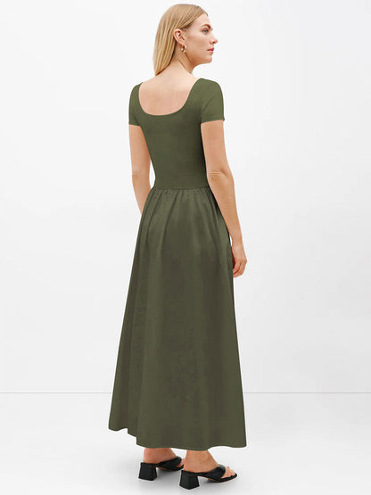 Classic Vintage Dress with a Flattering Fit