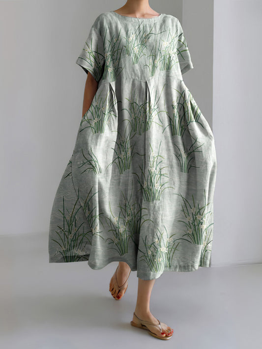 Classic Vintage Dress with a Flattering Fit