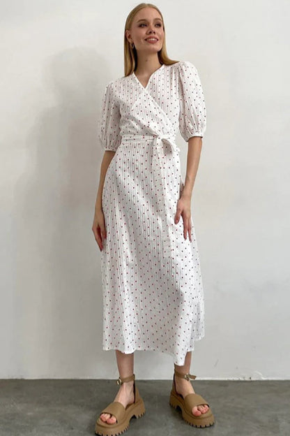 Beautifully Crafted Dress in a Classic Style