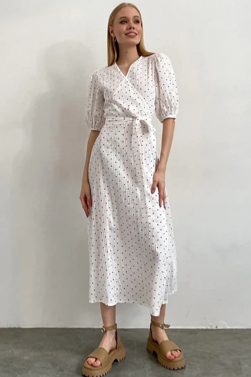 Beautifully Crafted Dress in a Classic Style