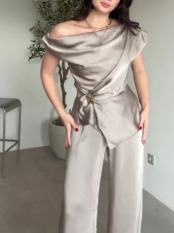A Vintage Style Pants with Delicate Timeless Details