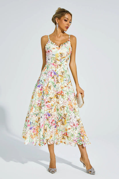 Beautifully Finished Dress in a Timeless Design