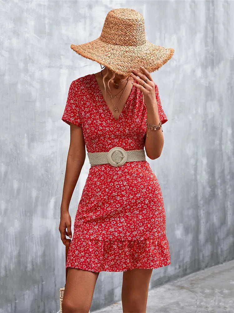 Effortlessly Elegant Dress with a Timeless Design