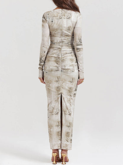 Effortlessly Elegant Dress with a Timeless Design