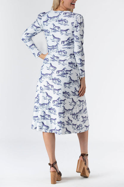 Effortlessly Elegant Dress with a Timeless Design