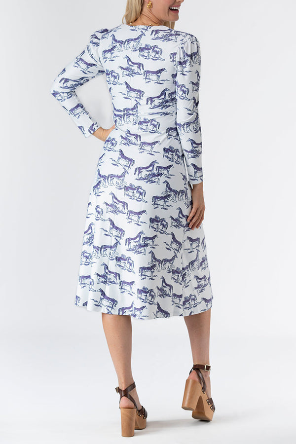 Effortlessly Elegant Dress with a Timeless Design