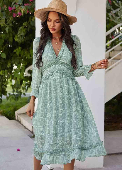 Classic Vintage Dress with a Flattering Fit
