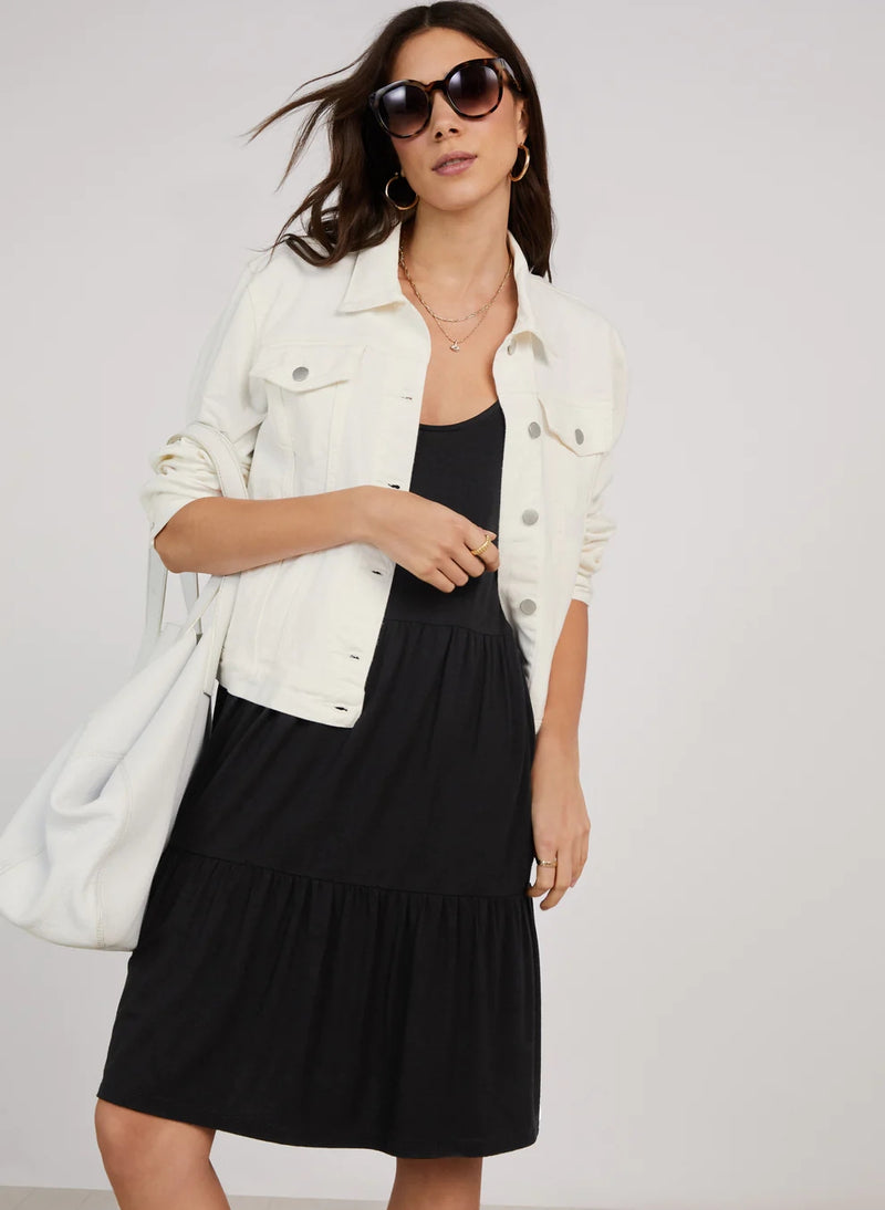 Sophisticated Dress with a Clean Classic Look
