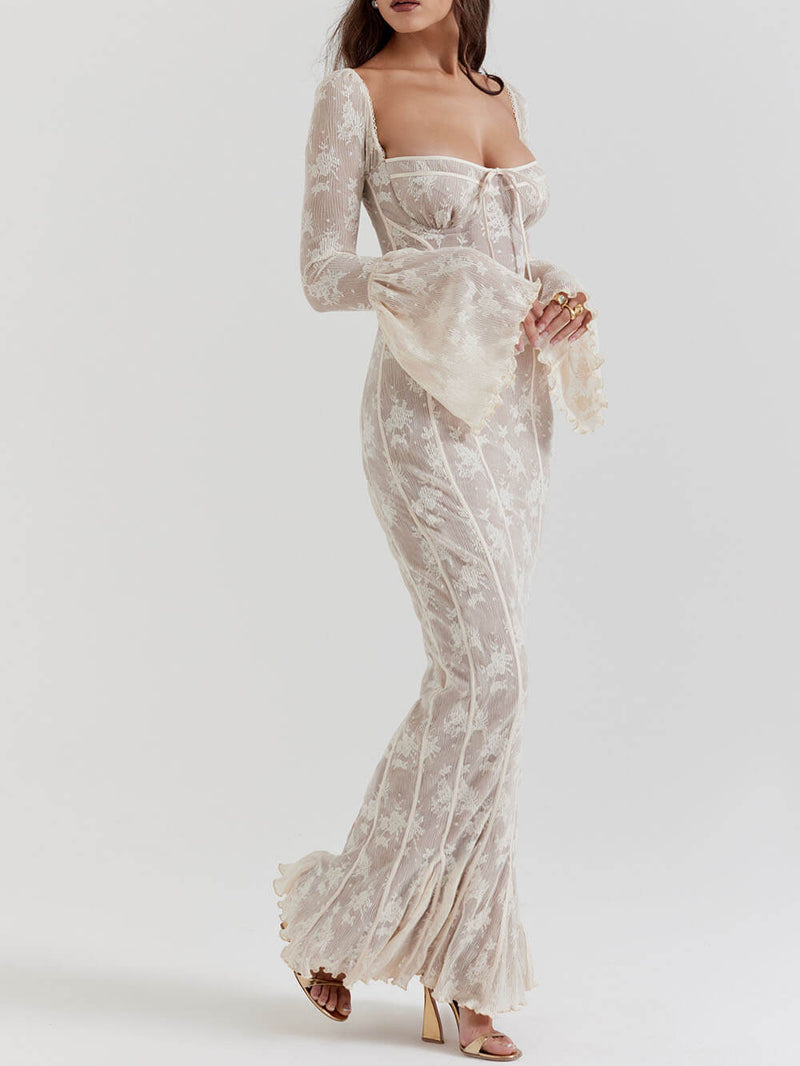 Well Tailored Dress with a Graceful Silhouette