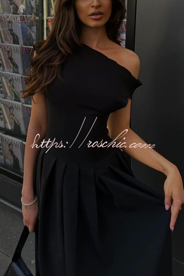 Classic Vintage Dress with a Flattering Fit