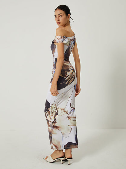 Well Tailored Dress with a Graceful Silhouette