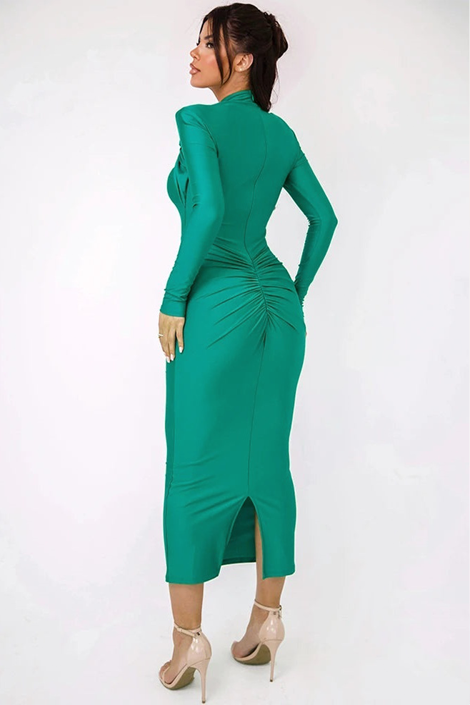 Classic Vintage Dress with a Flattering Fit