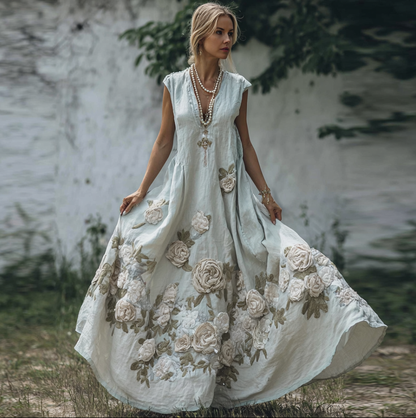 Beautifully Finished Dress in a Timeless Design