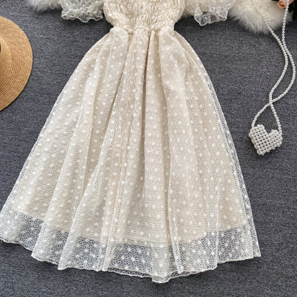 Well Tailored Dress with a Graceful Silhouette