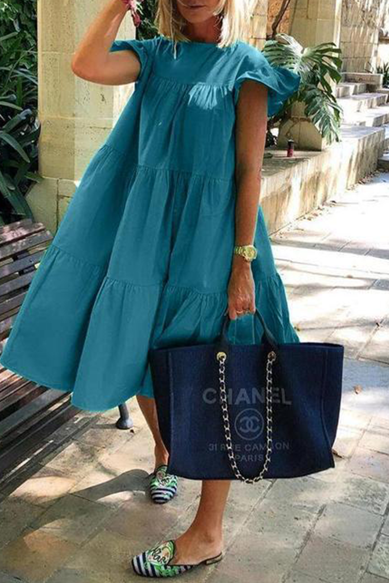 Beautifully Finished Dress in a Timeless Design