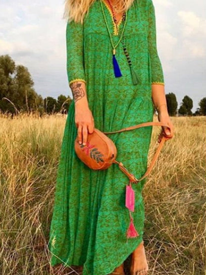Effortlessly Elegant Dress with a Timeless Design