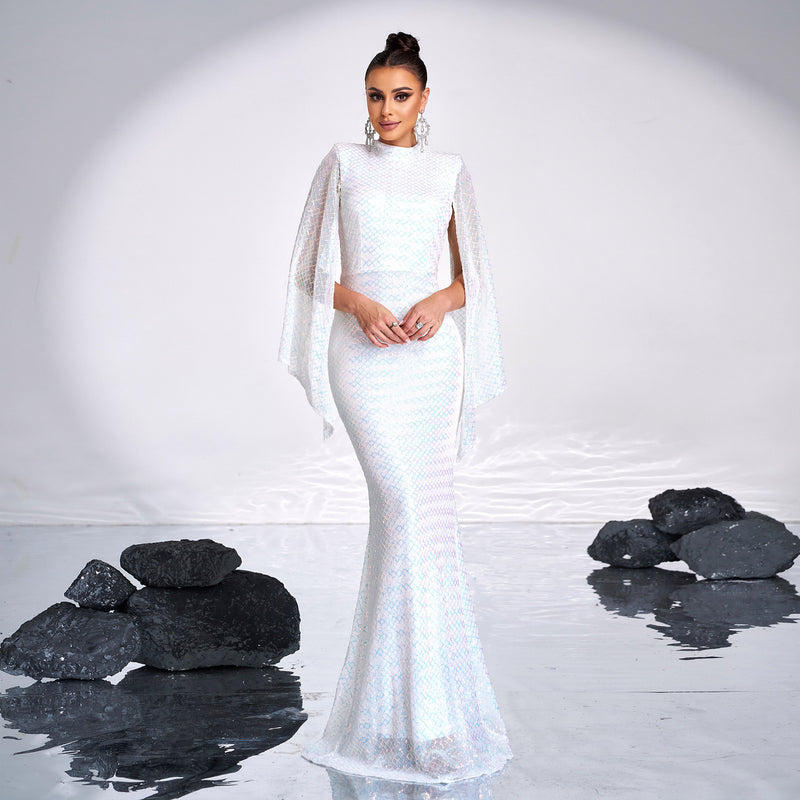 Well Tailored Dress with a Graceful Silhouette
