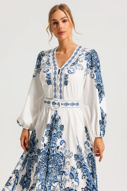 Classic Vintage Dress with a Flattering Fit