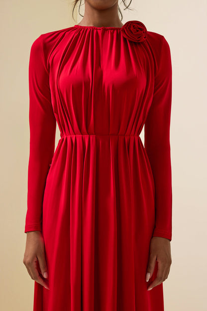 Beautifully Crafted Dress in a Classic Style