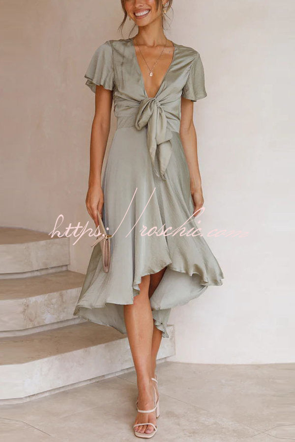 Beautifully Crafted Dress in a Classic Style
