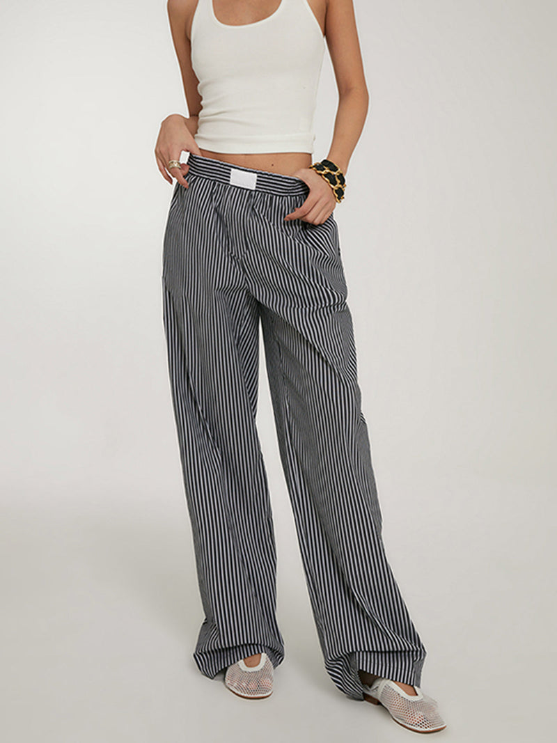 Effortlessly Elegant Pants with a Timeless Design