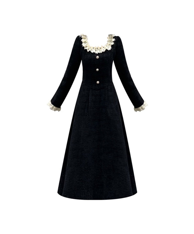 Well Tailored Dress with a Graceful Silhouette