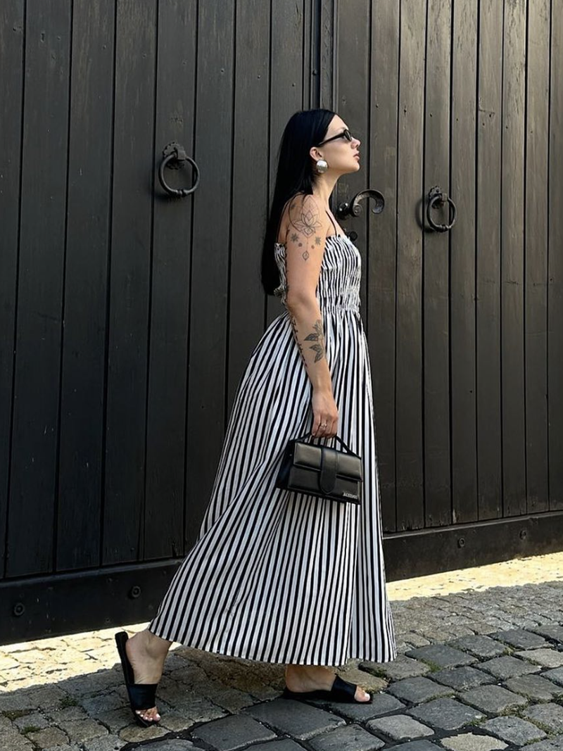 Beautifully Finished Dress in a Timeless Design