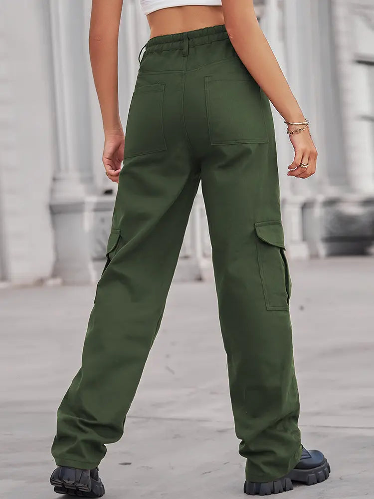 Well Tailored Pants with a Graceful Silhouette