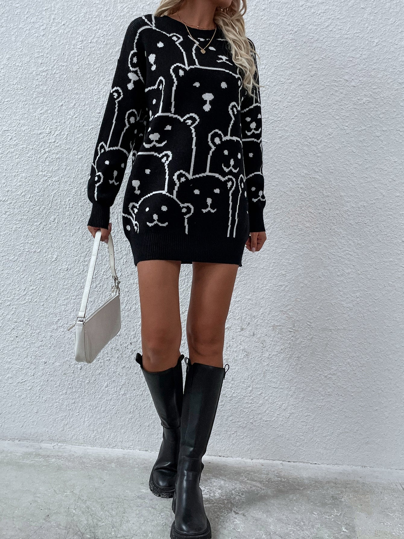 Classic Vintage Sweater with a Flattering Fit