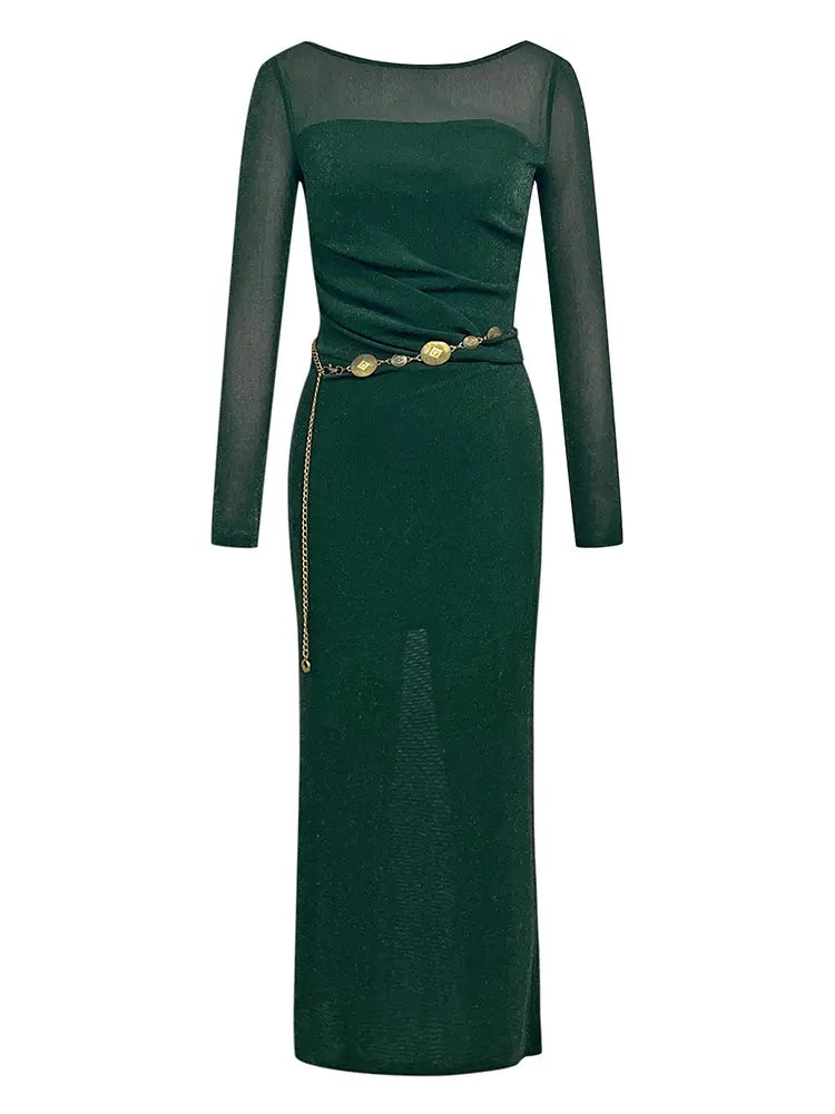 Beautifully Crafted Dress in a Classic Style