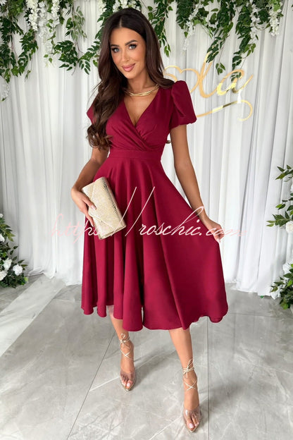 Gracefully Styled Dress for Any Occasion