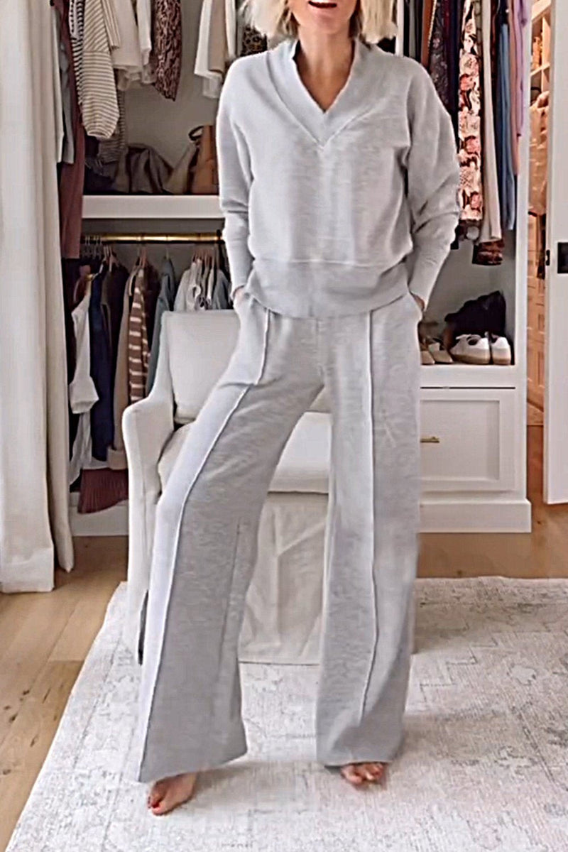 Effortlessly Elegant Pants with a Timeless Design