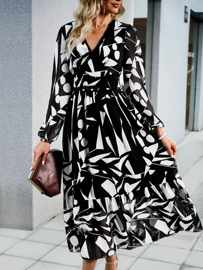 Well Tailored Dress with a Graceful Silhouette