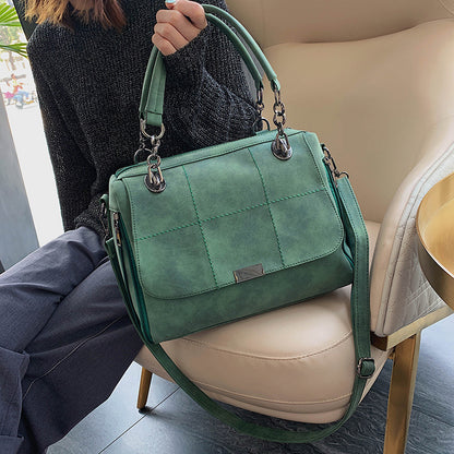 Gracefully Styled Bag for Any Occasion