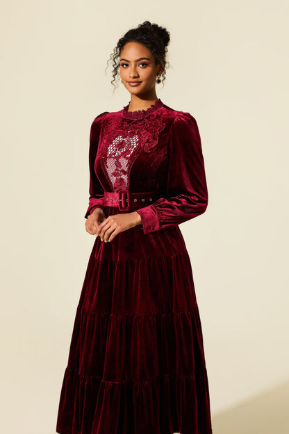 Classic Vintage Dress with a Flattering Fit