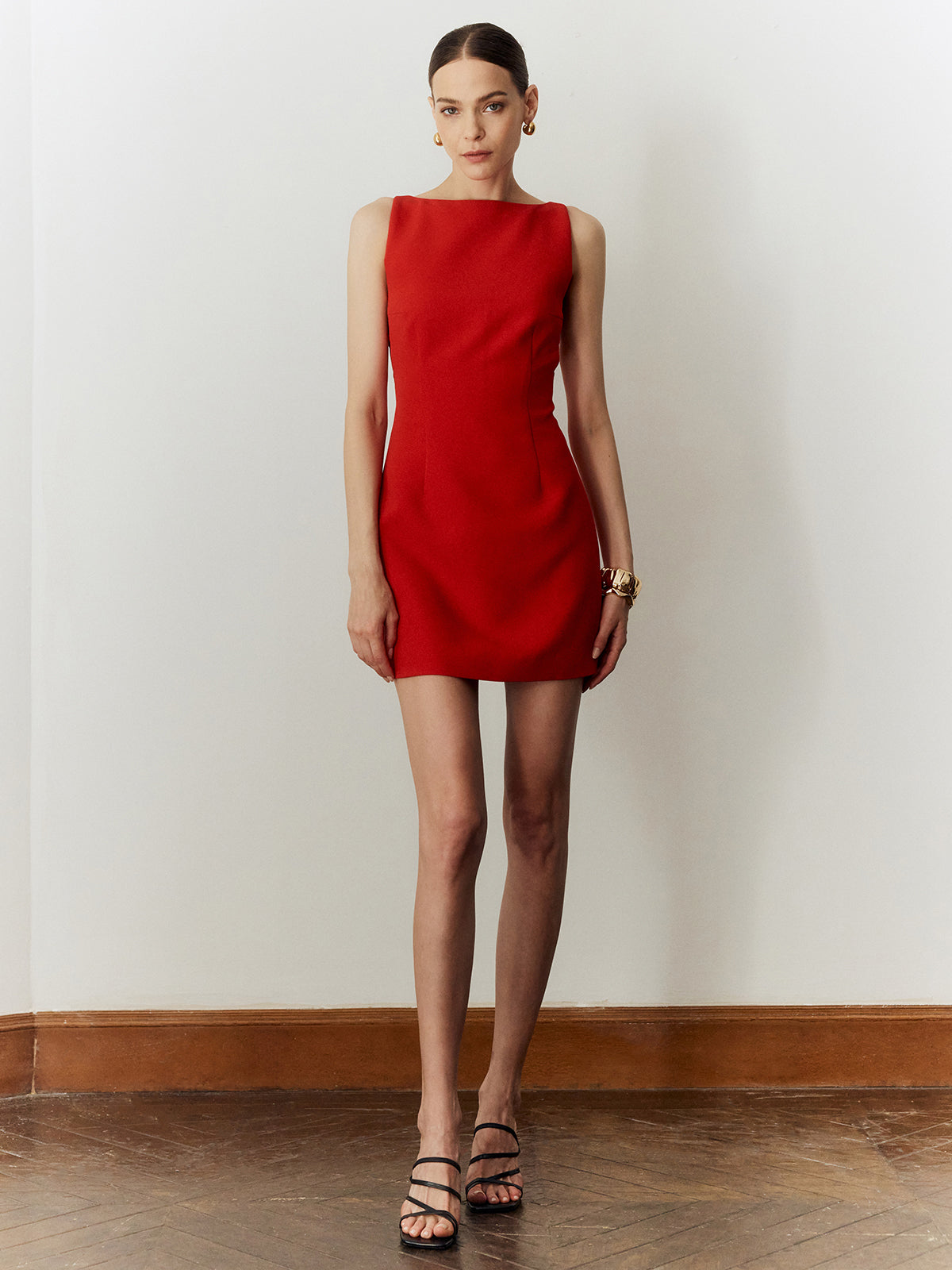 Sophisticated Dress with a Clean Classic Look