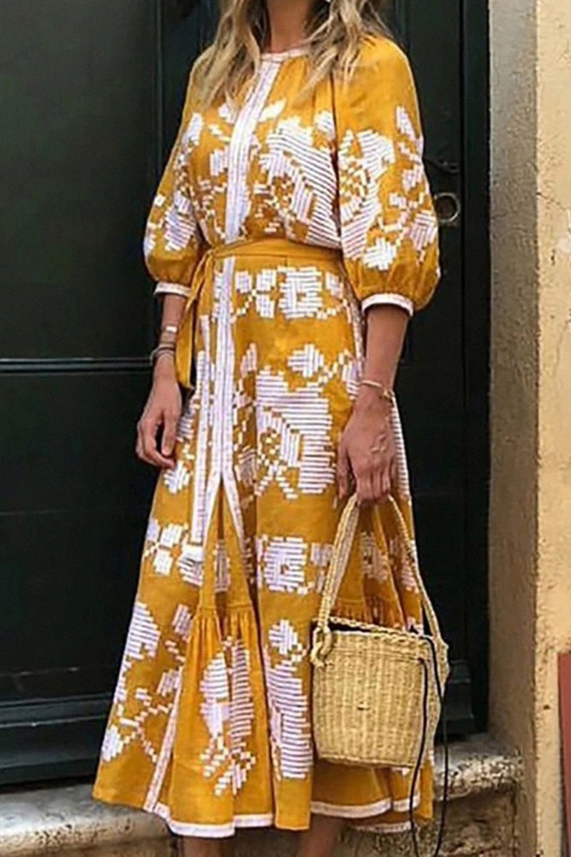 Effortlessly Elegant Dress with a Timeless Design
