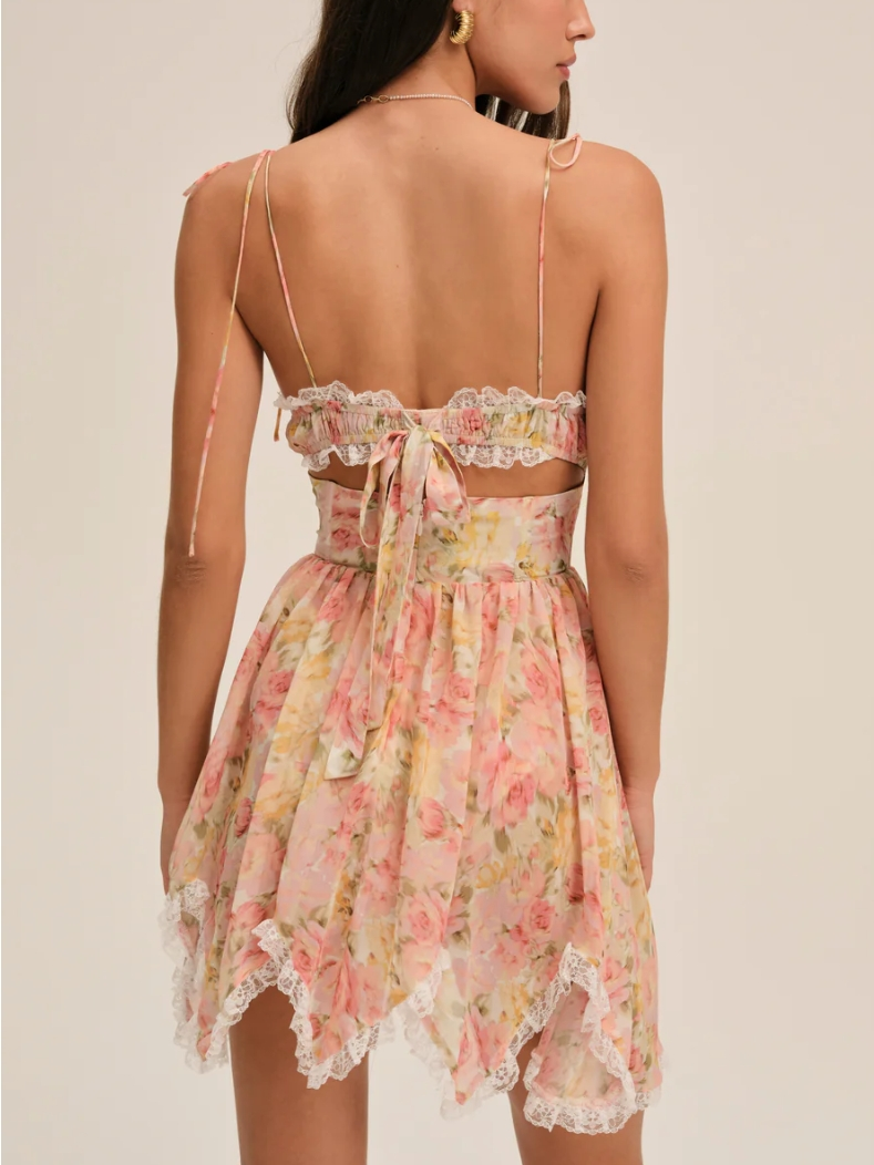 Beautifully Crafted Dress in a Classic Style