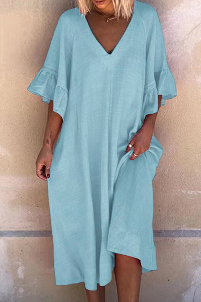 Classic Vintage Dress with a Flattering Fit