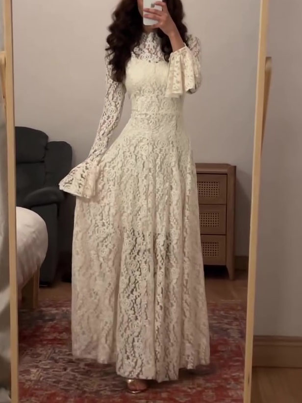 Classic Vintage & Enduringly Stylish Dress