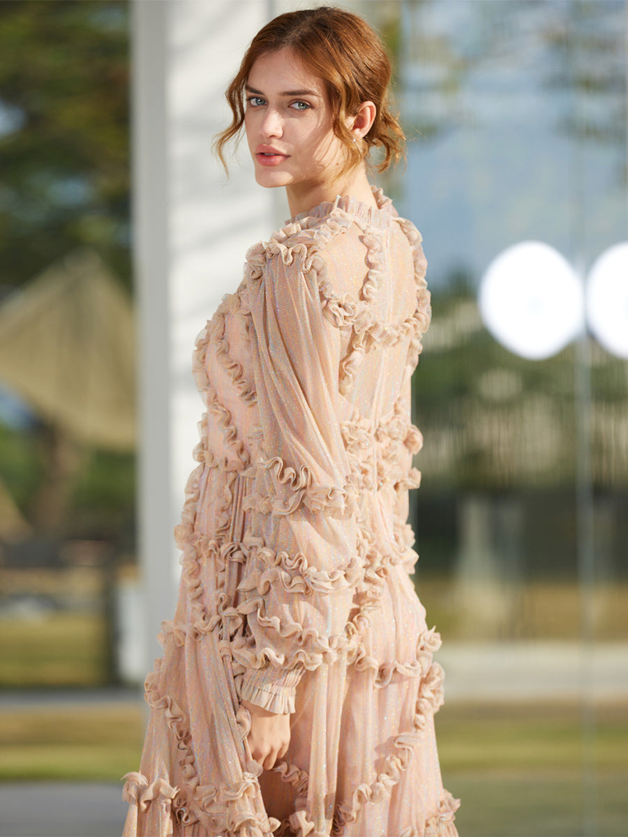 Effortlessly Elegant Dress with a Timeless Design