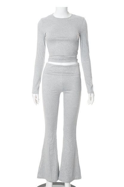 Effortlessly Elegant Pants with a Timeless Design