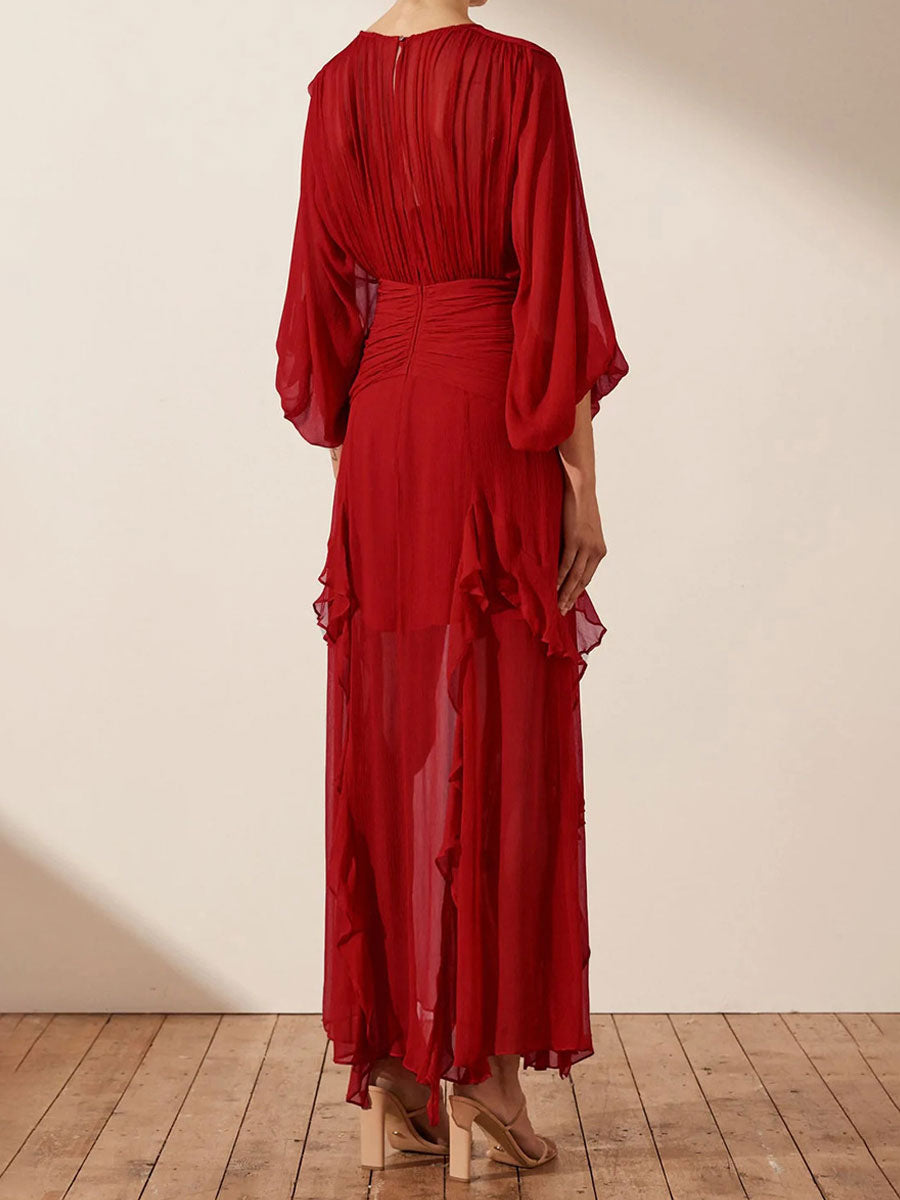 Beautifully Finished Dress in a Timeless Design